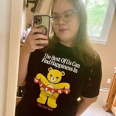 realclaireperry's profile picture. 27 yr old boy mom in multiple fandoms. stan list below 💞 youngblood track 4 & 16 ✨ ghost adventures 👻