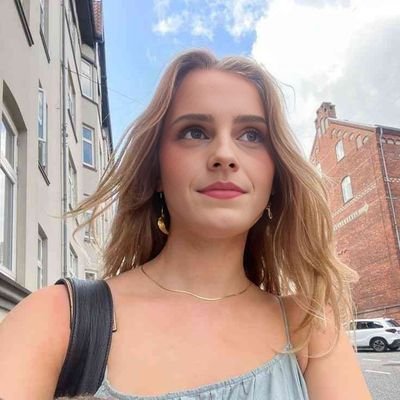 EmmaWatson58655's profile picture. I'm Emma Watson official account