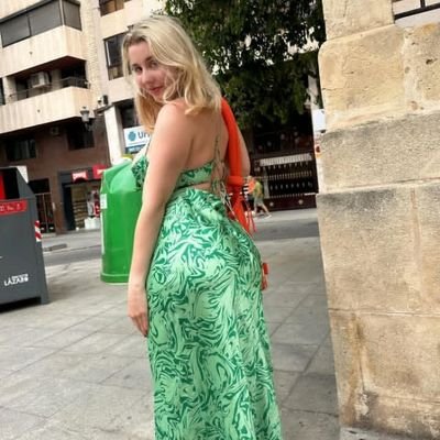 Blessed with kids 😇😇😇 also available for fun with mature men kids don't dm 💯