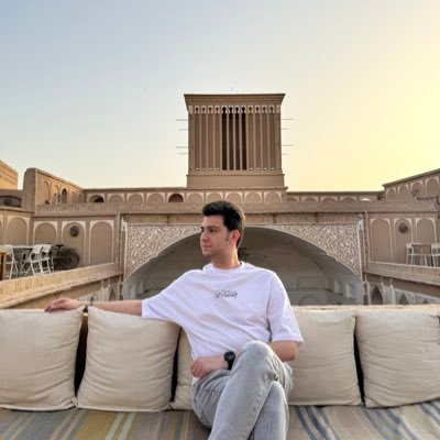 یک دیوانه ی جراحی که هدف اولش تیک خورد … . #❤️#💍