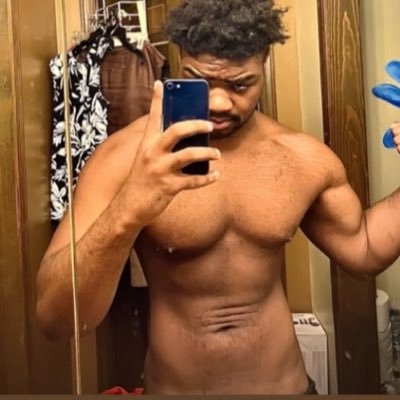 23| 6’3 Turn post notis on 😈🍃💨🛎️ Seduce me I’ll seduce you 😘🍑https://t.co/pTYzn7Hk4G @444lowkeyz