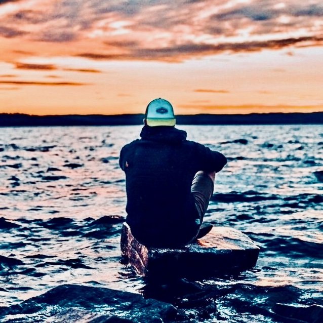 Capturing journeys, sharing perspectives. Let’s see the world together.