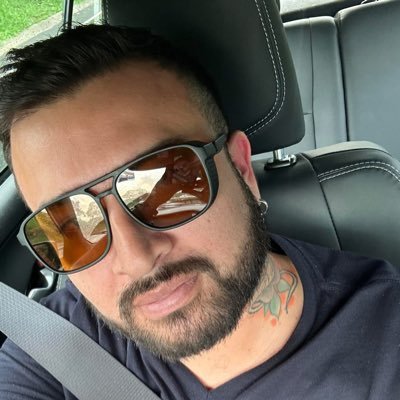 Empresario, trader, developer, imperfecto como todos, pero consiente y en constante evolución, mi Fe y mis convicciones son inquebrantables, 100% anti chairo!