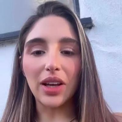 Abella2119422's profile picture. 