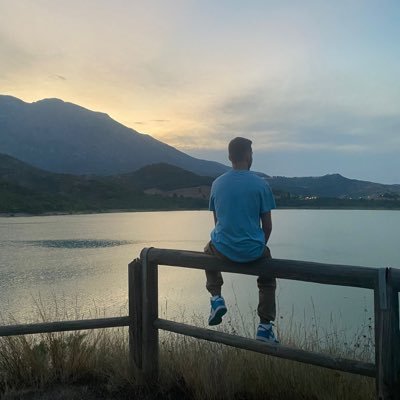 Nidhox's profile picture. 
