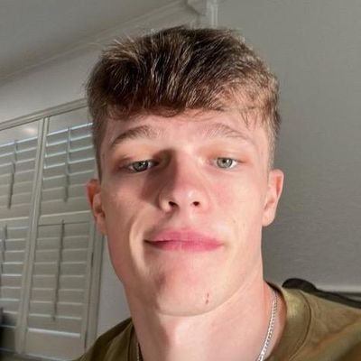 jason_luv4u's profile picture. I am gay and proud of it 😻🌈