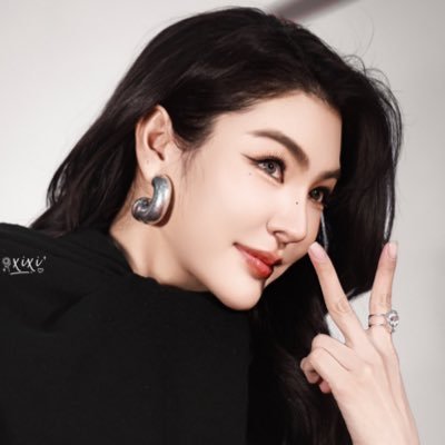 ⠀ ⠀ ⠀ Intensity always seems to be my biggest problem. • fã de tailandesas de gl.