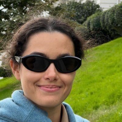 Kellymary137990's profile picture. 