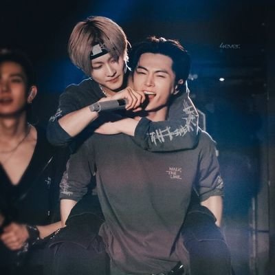 LUCKY1080195560's profile picture. 계정날라가서 다시팜ㅠ