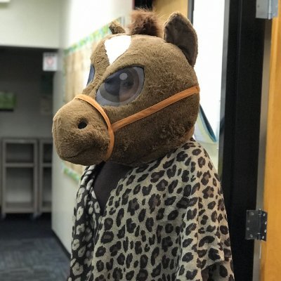 Word nerd ✏️ | Literacy Coach 📚 | Teacher cheerleader🎉
Sharing classroom tips + DonorsChoose projects
Fueling PreK-8 Mustangs with books, ideas, and snacks 🍫