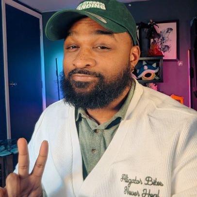 Reggie #KnightsofGuinevere🎙️ Voice Actor 📺 Twitch Partner/Ambassador 🔊 Freelance Host | On Air Talent | 🏳️🌈 | @LogitechG | Email: DataDavetwitch@gmail.com