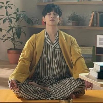 yimsiwanc's profile picture. 🌘