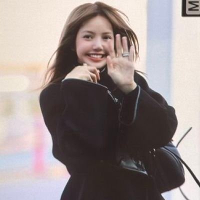 @wearelloud
-ʟɪsᴀ ᴍᴀɴᴏʙᴀl -ⒶⓏⒽⓋⒶⓃ
#lisa
#blackpink
•• 당신의 고통을 비웃기만 하세요••