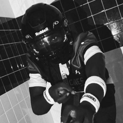 3reeWayzz_'s profile picture. 6’2, 165lb, WR/DB, C/O 2027 GPA 2.5 📧: KarriOscar15@gmail.com