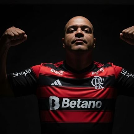 Brasileiro,Carioca, Conservador e Flamenguista com muito orgulho!
Sou Romântico a moda antiga ,Amoroso, Cavalheiro e Carinhoso e gosto de poesia!❤❤