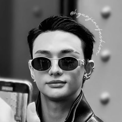 hyunjinsfashion's profile picture. Only for HYUNJIN’s fashion✨🖤