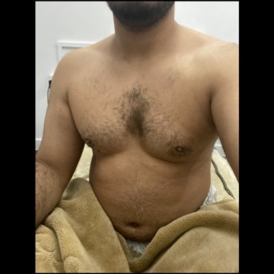 b50q5's profile picture. اللي نظامه علاقة مؤقتة أو عابرة ثم يسحب لا اشوفه ولا يجيني ❌ انا ابغى علاقة دايمة ومستمرة فقط 🟢 اللي مايسوي رتويت ترا بيتبلّك