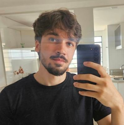 gus_felizardo's profile picture. queria tweetar mais, mas sempre esqueço