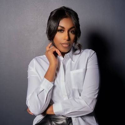 Jessica_Fx_tra's profile picture. Wealth building, Stocks, Tech, Futurist 6’6 | Tech Entrepreneur 🇵🇷 TEDx Speaker Crypto Expert