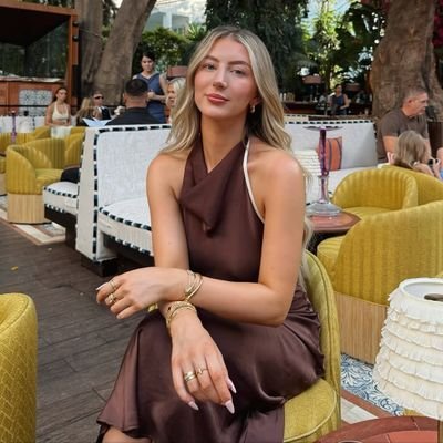 tumsava_fu67696's profile picture. Makeup artist ❣️