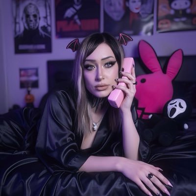 25 • 𓆩vampire𓆪 • playghoul bunny • published alt model • nelf druid • horror obsessed • everyday is halloween