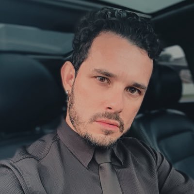- Humorista, Produtor Musical, Cantor, Compositor, Advogado OAB/SC 68.139 - Contato: onaofamoso@gmail.com 📍Bal. Gaivota - SC