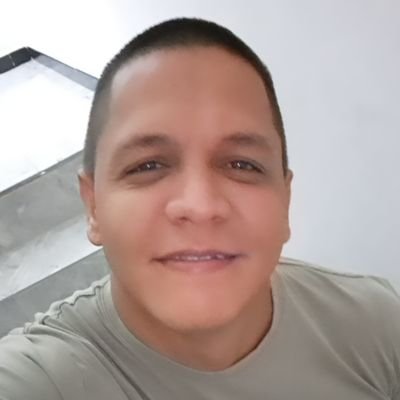 Hetero, caballeroso, respetuoso, amente de la familia, caracas el junquito
respeto los gustos o géneros de cada quien pero a mi gustan son las mujeres 🤤🤤🤤