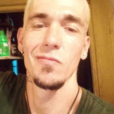 JohnnySantero31's profile picture. 