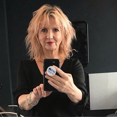 owner of head dalkey atelier salon doing bespoke color & cutting New York trained twice hairdresser of the year nominee
