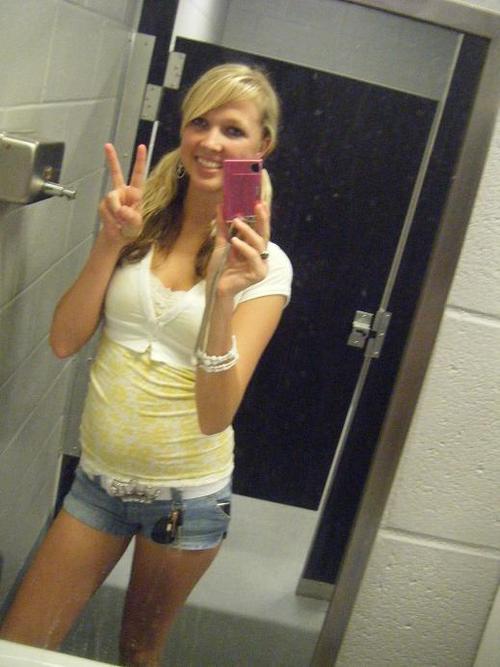 Hi I am Lucy I am 18 years old, I like going to the beach