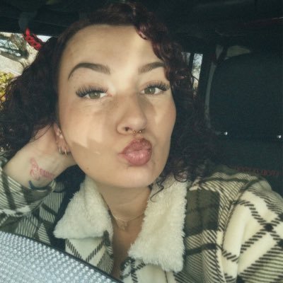 mary681672827's profile picture. 