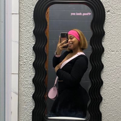 TamicaNcapayi's profile picture. ig: https://t.co/1MUSUth9Gq