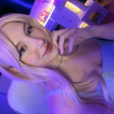 sirettth's profile picture. jugando jueguitos. 🌙streams en twtich y TT:

https://t.co/5r9lxtp7sT

juego dbd y otros.