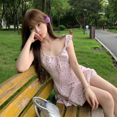 cartzkyndall's profile picture. Coded in sarcasm.