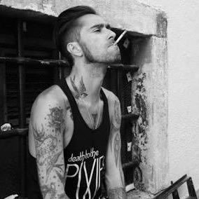 Bingolbeyi's profile picture. Gölgeden izliyorum… çünkü karanlıkta daha çok şey görünür…