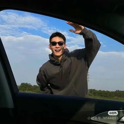 MrZ61212352's profile picture. 农牛体验馆
欢迎预约
欢迎加入
控射农 

缺🐶  
ver S
发骚用的朋友圈，记录日常