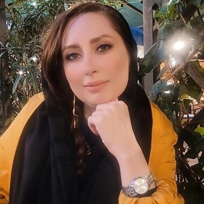 شاعر نویسنده
تاجر دارو
25 دارو خونه دارم تو تهران و مشهد