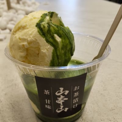 EeLk1z's profile picture. 鉄オタで車オタで食べ物好き
無言フォロー歓迎だけど投資やら起業やらエロ垢系はお引き取りください