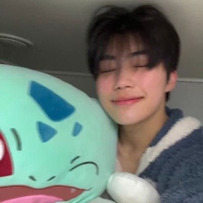 ze_rosee1101214's profile picture. 04