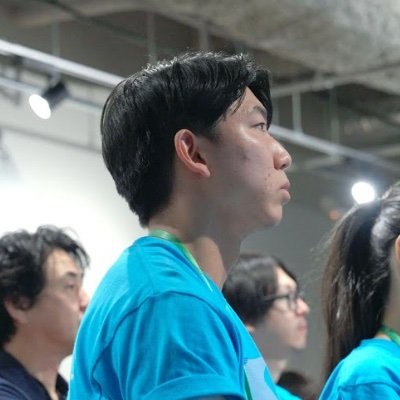 WANT TO MEET代表(プロテイン販売サービス)→LLP北海道代表(3月に全国大会出場予定)→株式会社The Moving Room代表取締役(専属運転手手配事業)