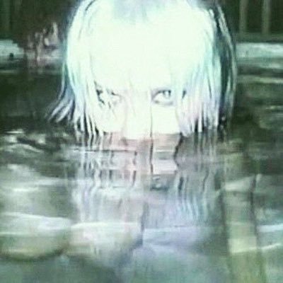 loydie___'s profile picture. 