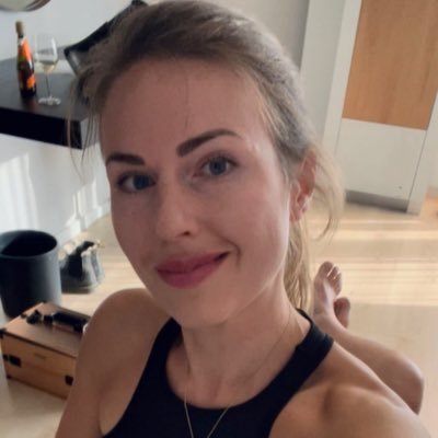 belleDeess's profile picture. Slt, je suis une femme dominatrice autoritaire sadique et très expérimentée perverse…. NB: offrande obligatoire.