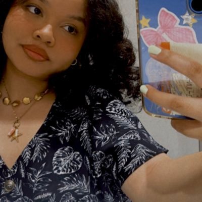 𝚛𝚊𝚒𝚜𝚎𝚍 𝚋𝚢 𝚛𝚘𝚢𝚊𝚕𝚝𝚢 𝟷𝙳 ♪⋆.✮ & 𝚙𝚛𝚎𝚜𝚒𝚍𝚎𝚗𝚝 𝚃 𝚂𝚠𝚒𝚏𝚝₊˚.✩ ♡ 🪩