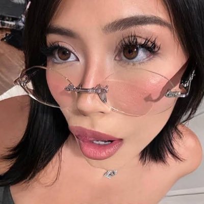 Nikkiisaac36192's profile picture. 