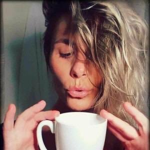 AlanaRose2222's profile picture. Proud Mom of a Cancer Warrior & & Morning Motivator #FCancer #KodyStrong #MommaOnAMission伫 Everything funds my son chemo trips o #