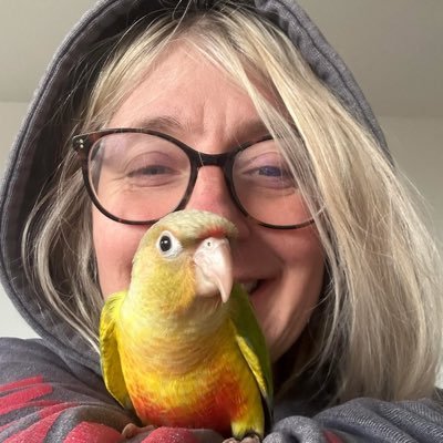 menopause lady ,trying to keep happy. love animals, GSOH ,love banter ,healthcare worker ,have 🦜🦜 conures 1🐀 & 2🐹🐹 suffering with anxiety