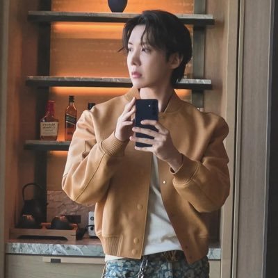 2ffn's profile picture. 