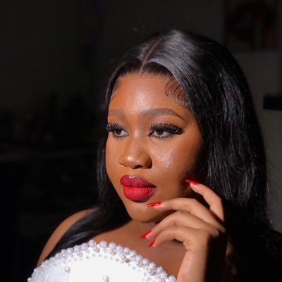 Amakanwa__'s profile picture. Dental student 🦷🩺-5/6 Virgo 👑✨ Igbo woman ✨