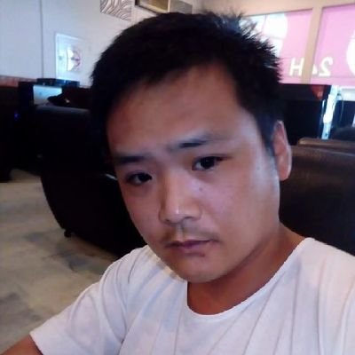 本名叫:무적 因為本人是個身心障礙者,家裡面還有八十幾歲的李勝美要照顧,從小五歲就沒有媽媽直到20幾歲爸爸也不在了,全靠我一個人跟奶奶支撐到我現在40歲,目前還是單身一個人