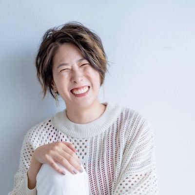 高卒元派遣→猛アタックで「推し」の秘書に|クリエイターさんアーティストさんのパーソナル秘書・事務代行をしています|家族の時間も大事にしながら、プロのオンライン秘書になりたい方はハイライトへ|小3娘♡|ゲームがすき🎮|FP2級